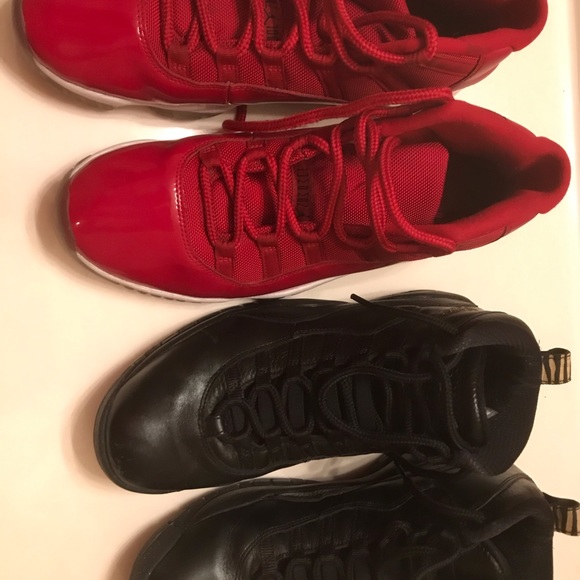 Jordan win like 96 size 10.5 and NYC 10s size 10. - Picture 1 of 4